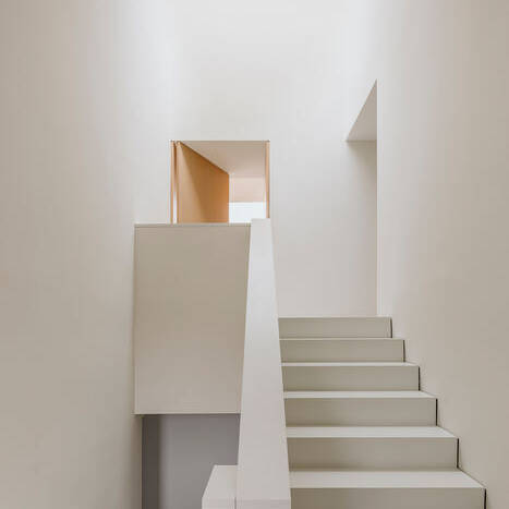 FBruegg_Attic_5620_Treppe_10_700pixel