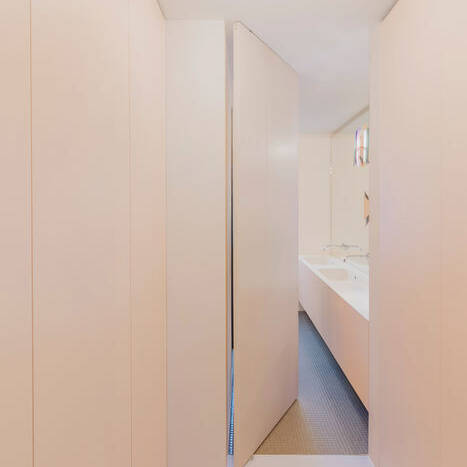 FBruegg_Attic_5788_Badrosa_10_700pixel