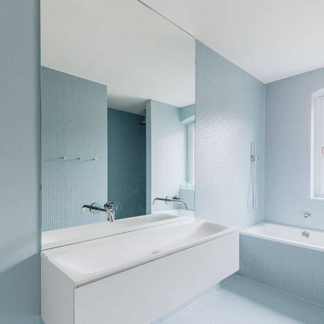 FBruegg_Attic_5814_Badbleu_10_700pixel