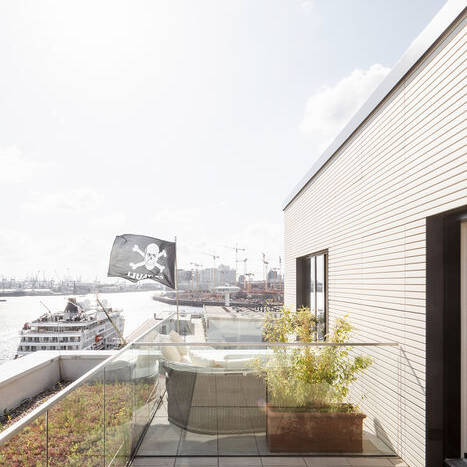 FRBR_220609_0179_send_A3_10_700pixel