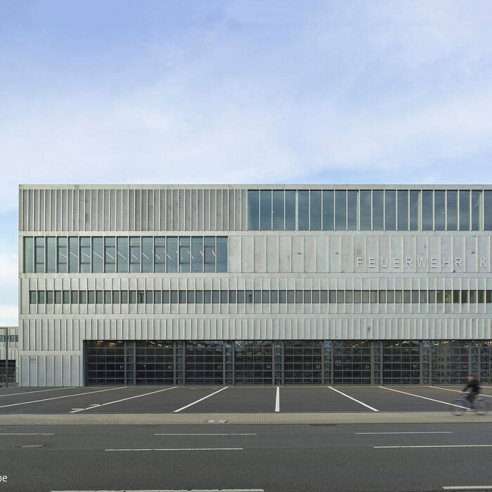 FWZ_003_b_15_700pixel