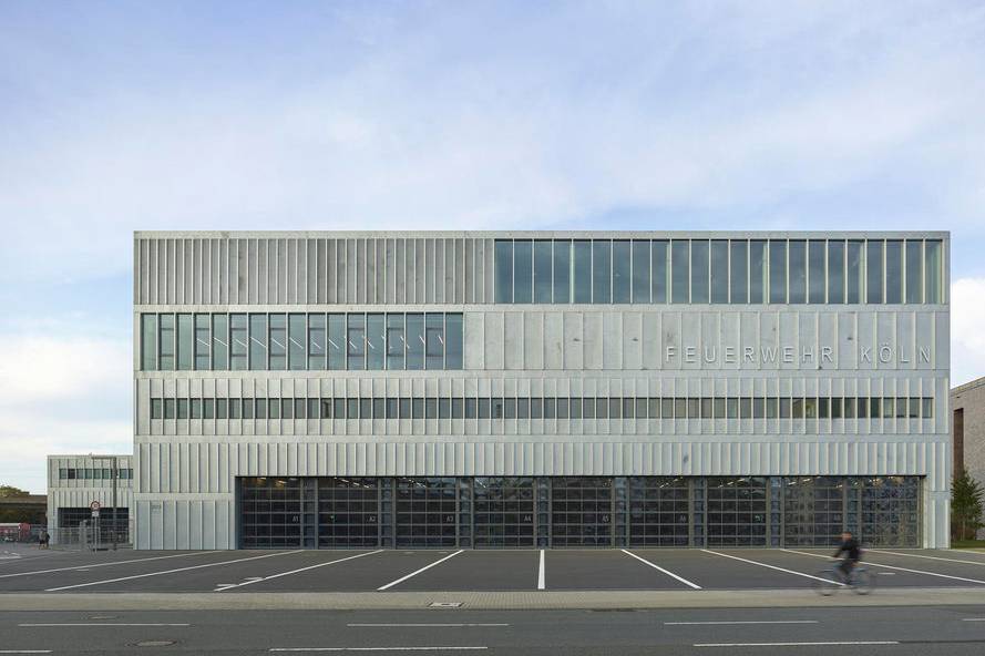 FWZ_003_b_15_700pixel