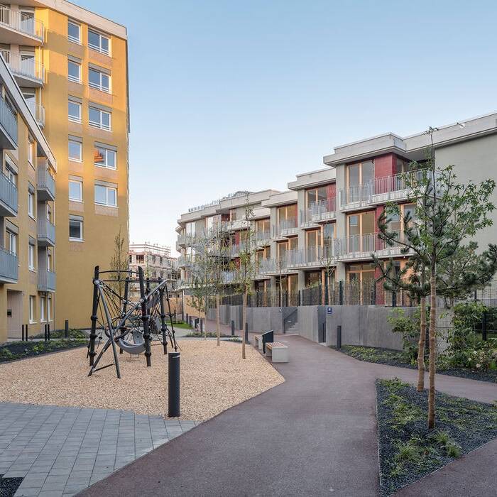 FlorianHolzherr_1015875_frei_15_700pixel