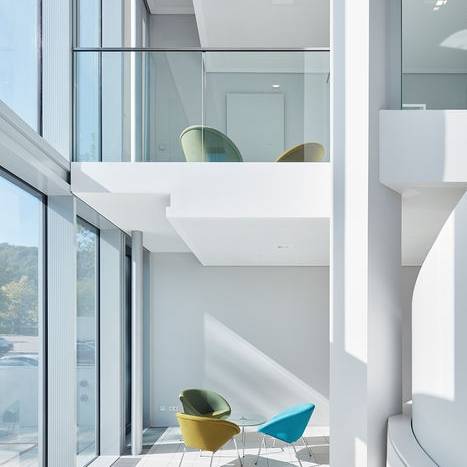 Foyer-neu-mit-hohem-Luftraum_10_700pixel