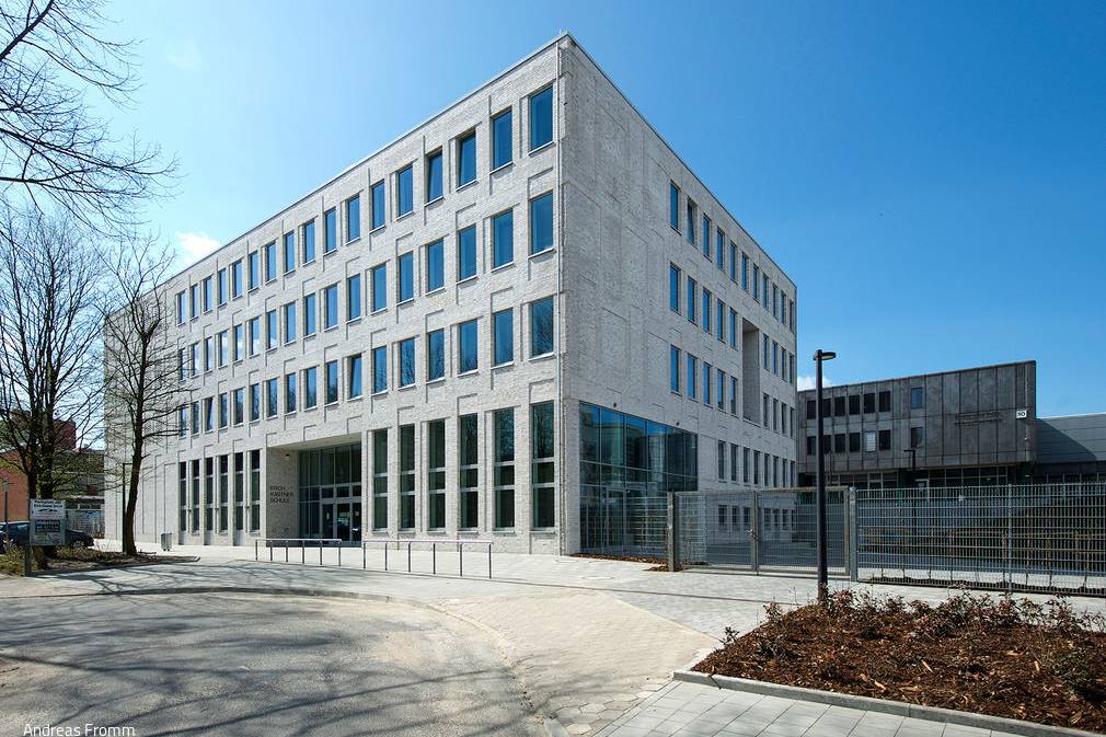 H-4_Hauptfassade_15_700pixel