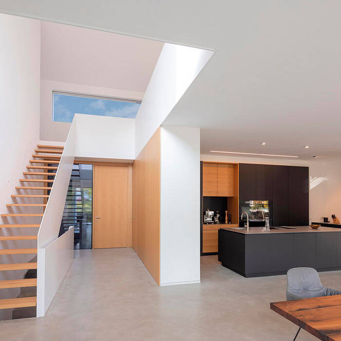 HIPP8893_10_700pixel