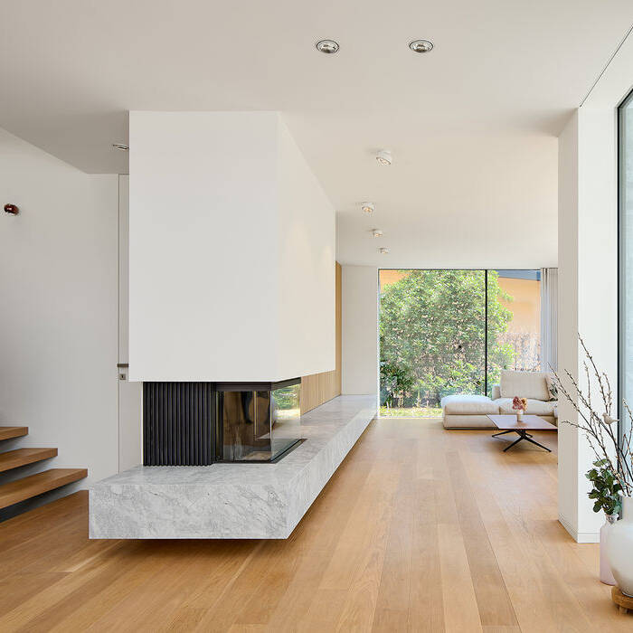 Haus-L_11_Wohnen-Kamin_15_700pixel