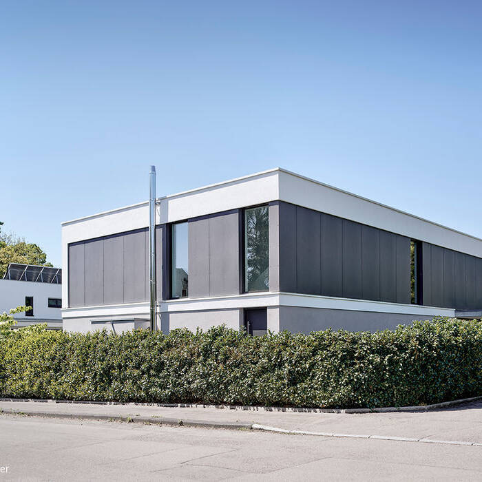 HausSGp_0002_10_700pixelkkCR1K1HZev1e