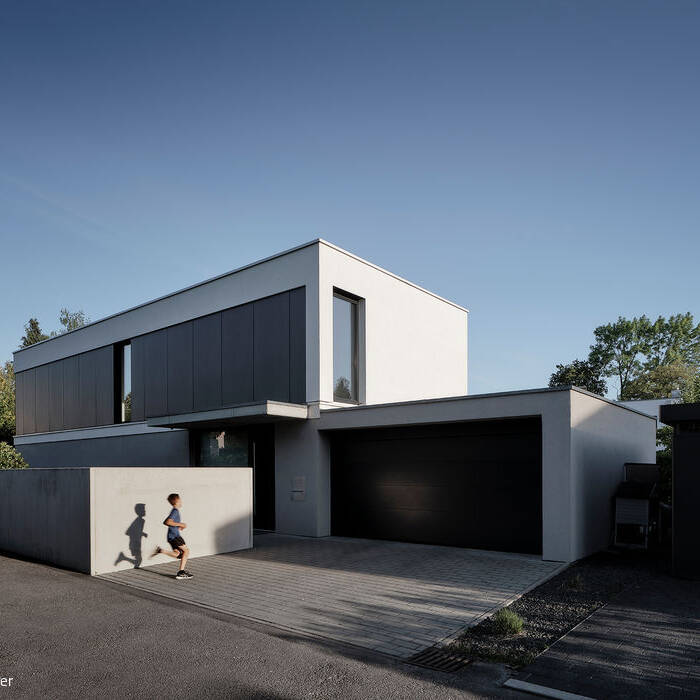 HausSGp_0004_15_700pixelAibsqfhHzBtbG