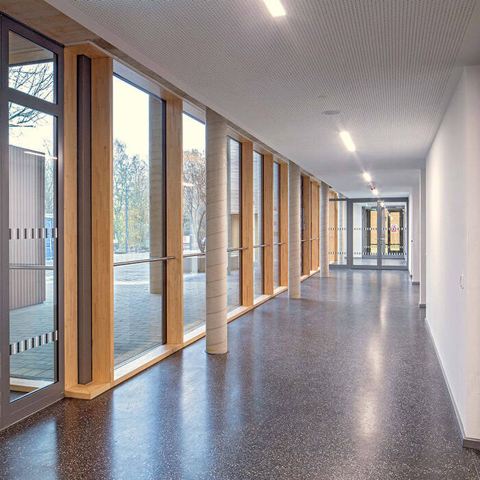 Hi-003213_10_700pixel