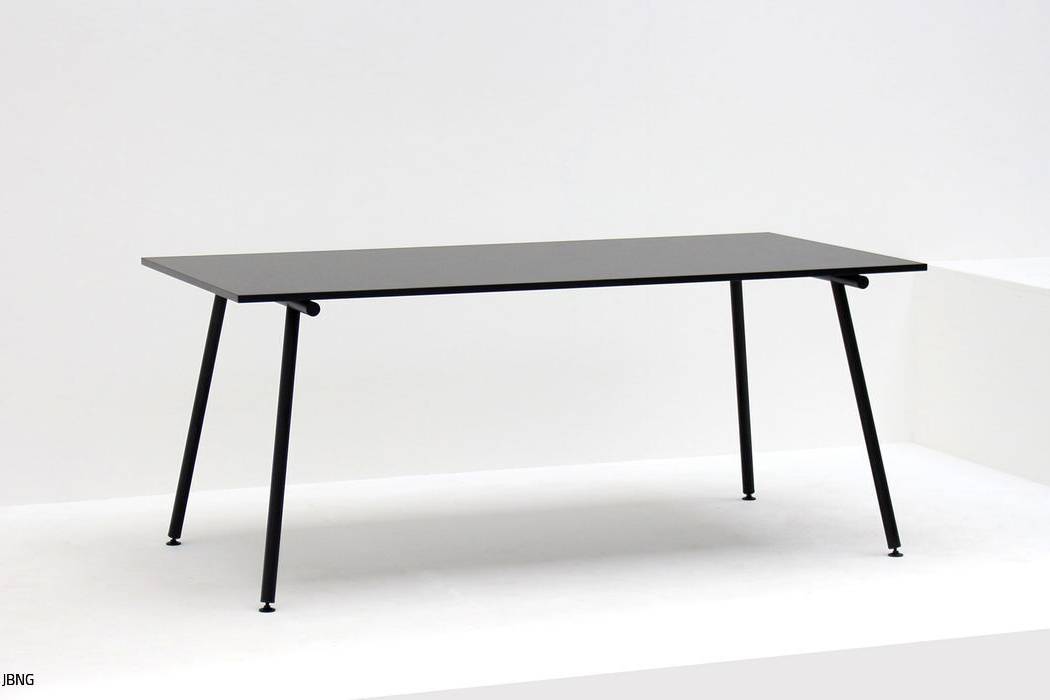 JBNG_PARAT_03_15_700pixelgl4VRVqQuGaox