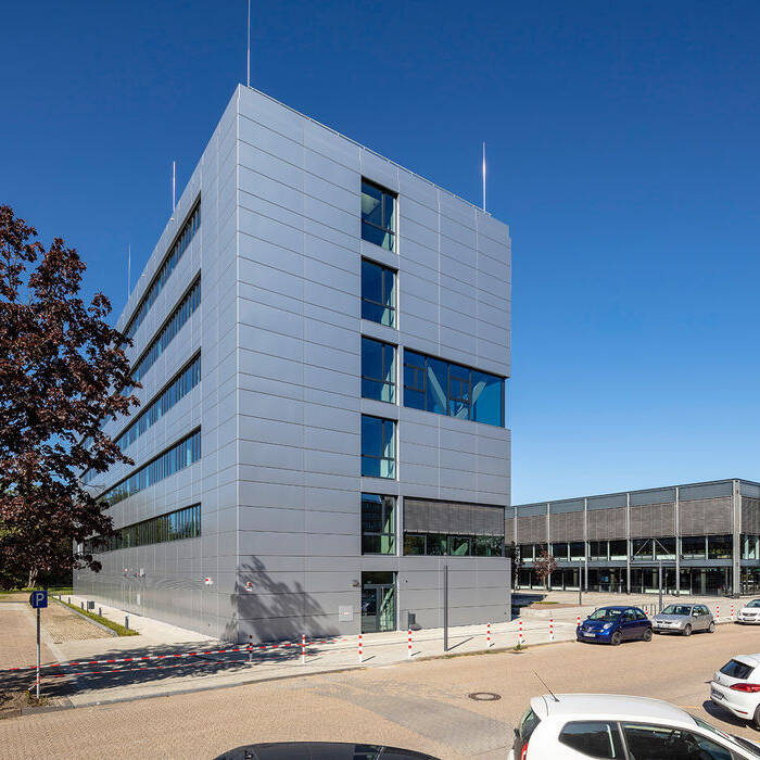 JH2899-056_15_700pixel