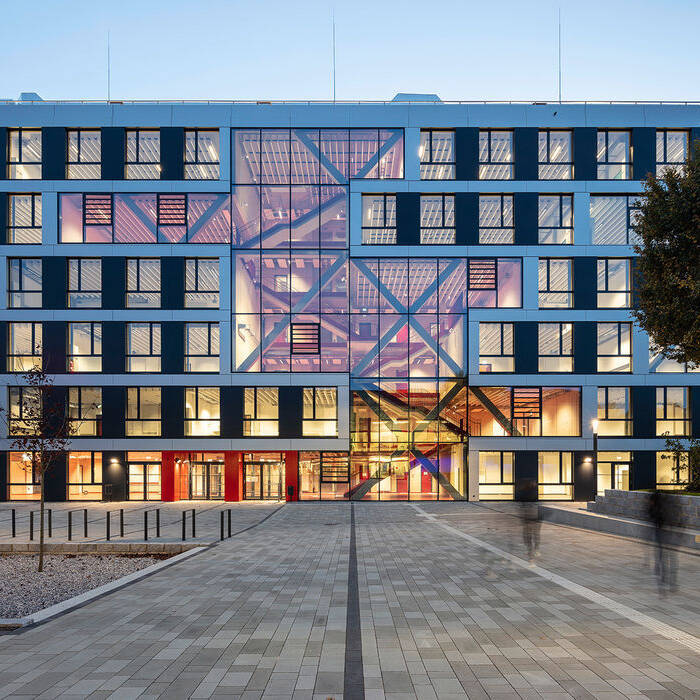 JH2899-129_15_700pixel