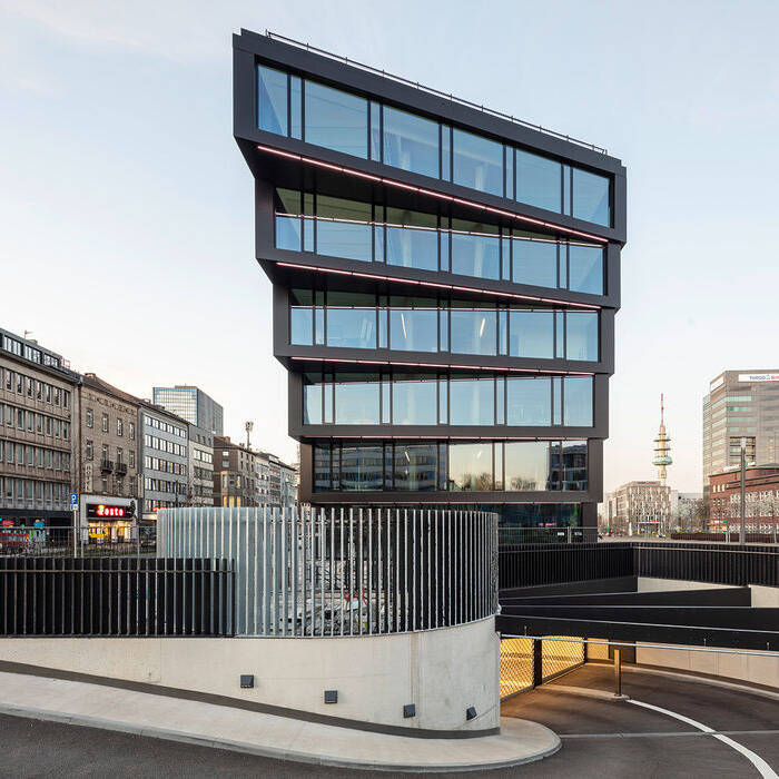 JH3018-152_15_700pixelyXMuu9B02jZ4v