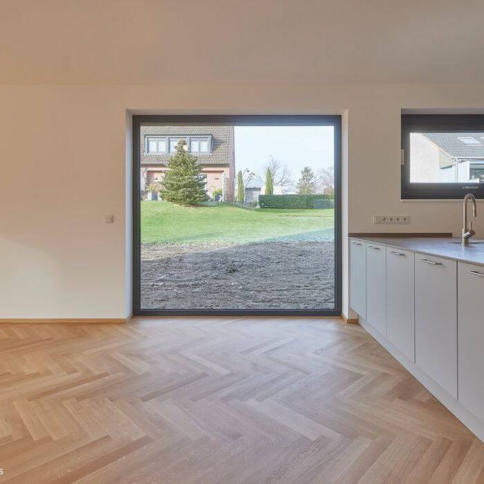 JL21117-2007_15_700pixel