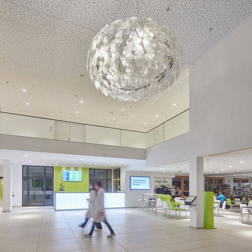 JL23006-1347_15_700pixel