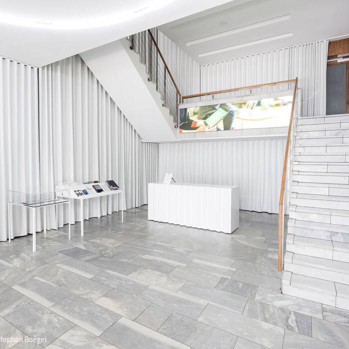 JSCBerlin_Meyer-Grohbruegge_StudieBowie_lobby1_15_700pixel