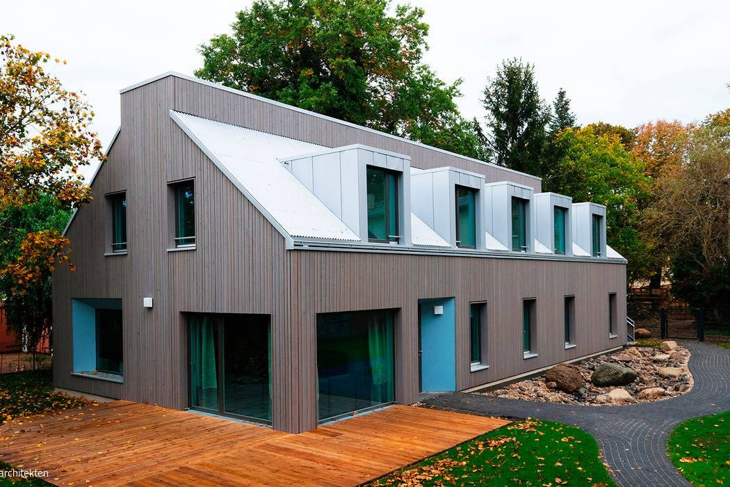 Jona-s-Haus_Su-d-Ostansicht_2102191_DSF0301_15_700pixel