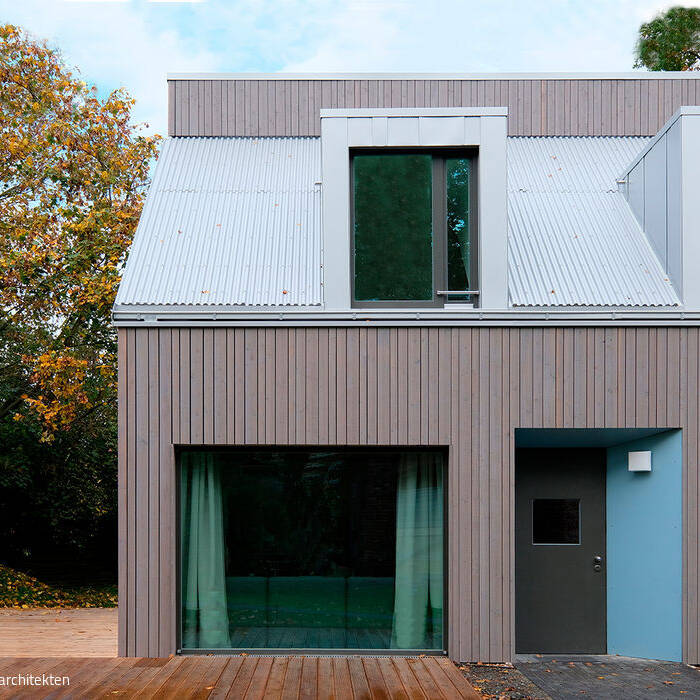 Jona-s-Haus_Teilansicht-Ost-Eingang_210219_DSF0375-1_10_700pixel