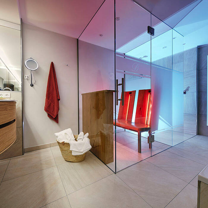 Junior-Suite-Sorpehaus-Ruhelage-Garten-C-Romantik-Wellnesshotel-Deimann_Bjo-rn-Lu-lf-11-_10_700pixel