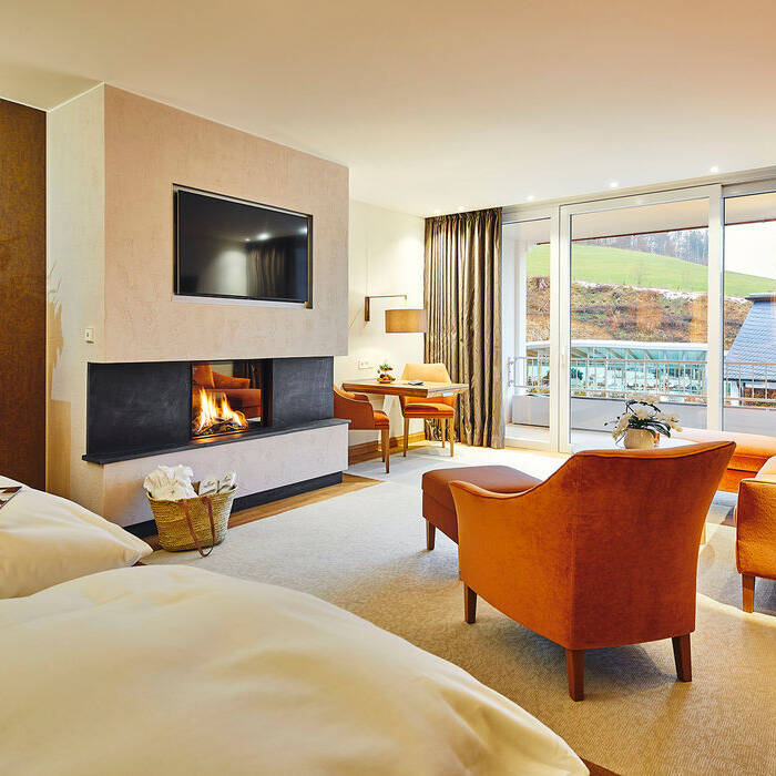 Junior-Suite-Sorpehaus-Ruhelage-Garten-C-Romantik-Wellnesshotel-Deimann_Bjo-rn-Lu-lf-7-_15_700pixel