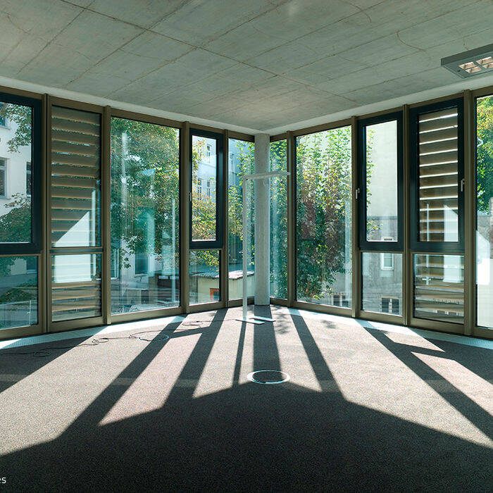 KF1587-55_10_700pixel