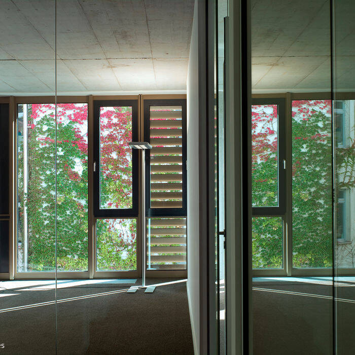 KF1587-61_19_700pixel