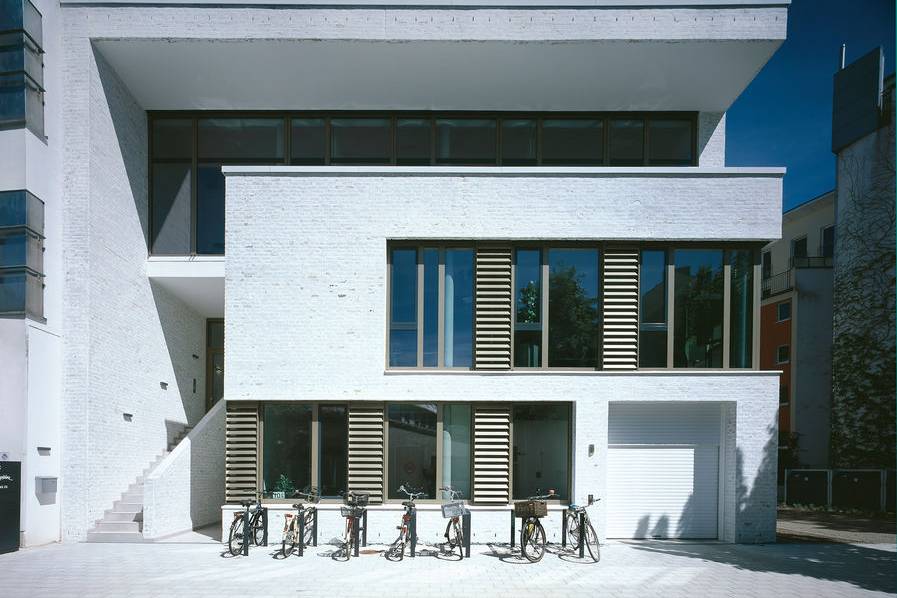 KF1587-81_15_700pixel