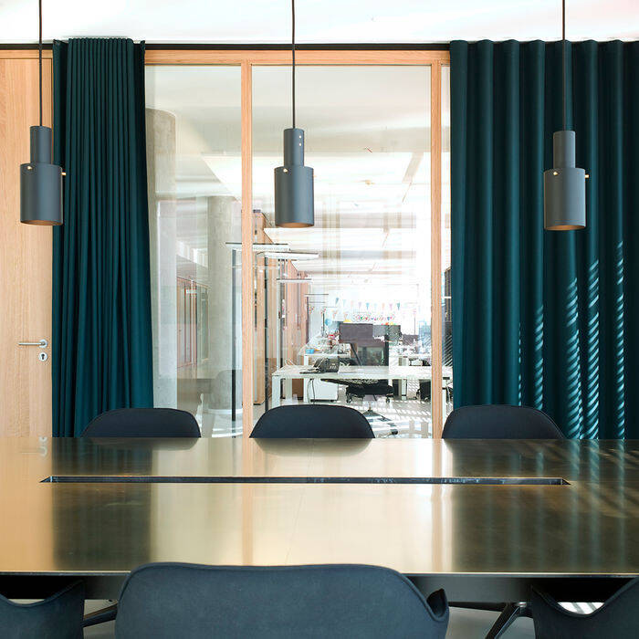 KF1588-46_15_700pixel