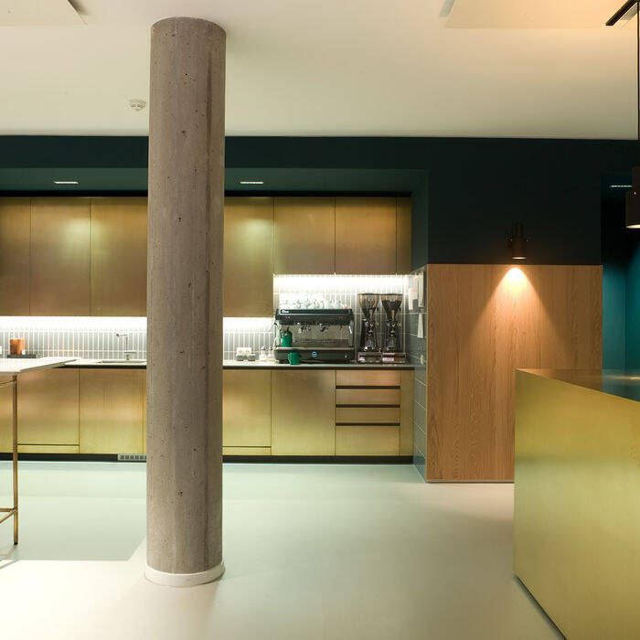 KF1588-64_15_700pixel