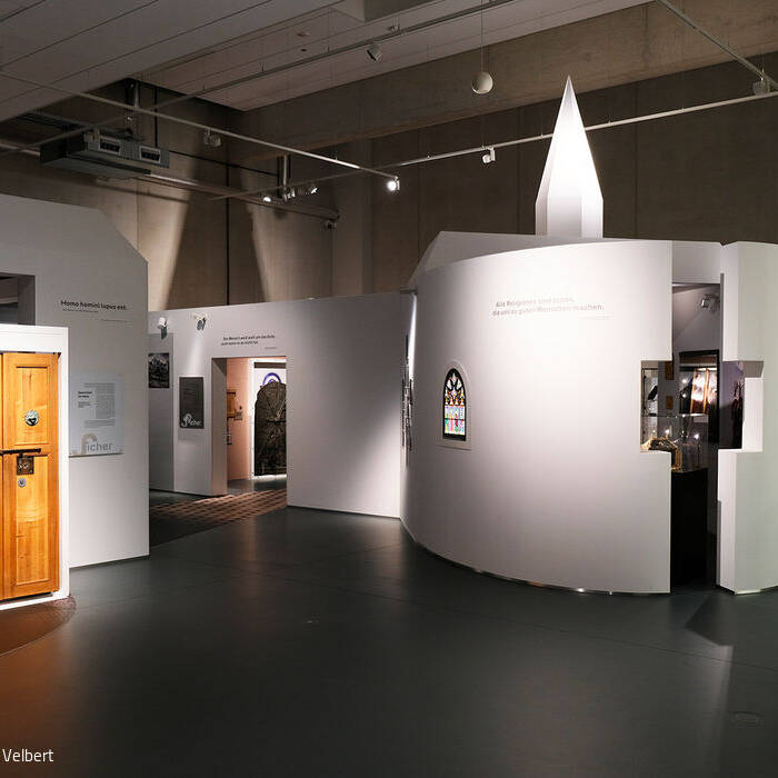 Kirche-in-der-Ausstellungshalle_Frankreiter_15_700pixel