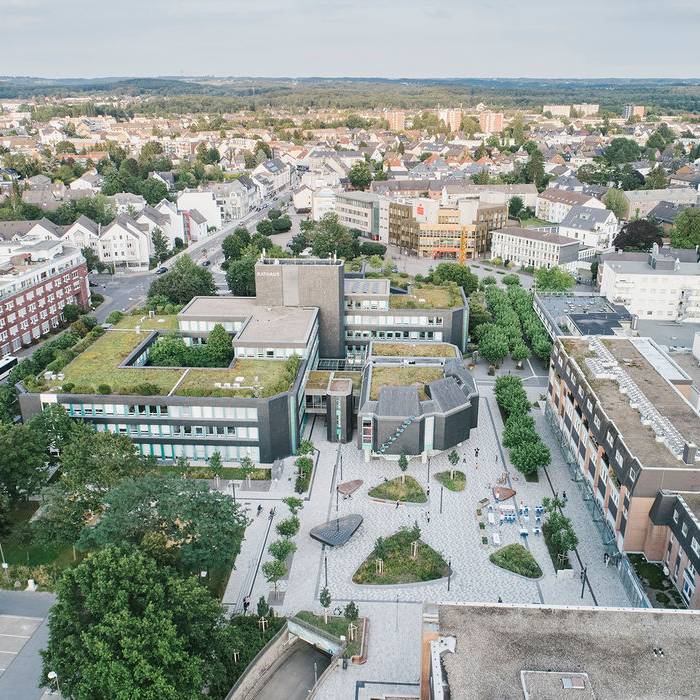 Konrad-Adenauer-Platz-1-C-Jan-Ladwig_15_700pixel