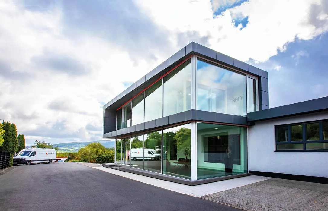 Krenzer-Showroom_01_4c_19_700pixel