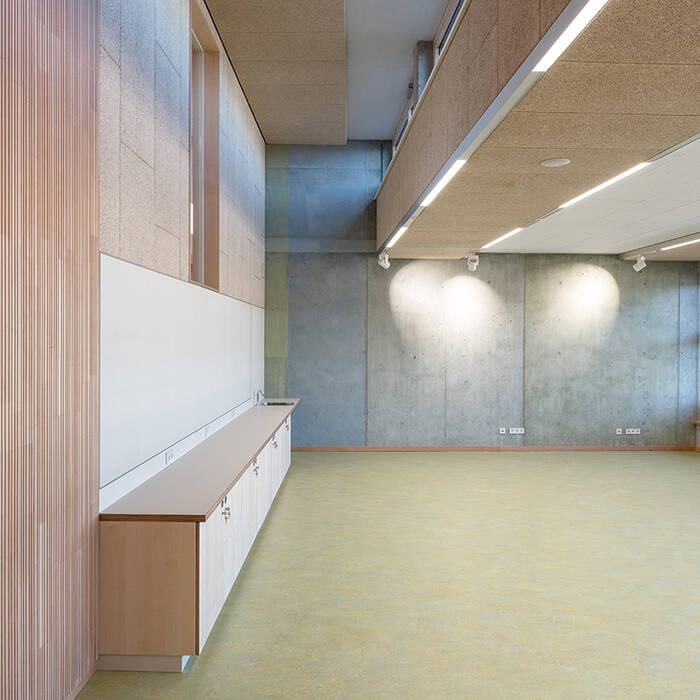 LB018_0039_15_700pixel