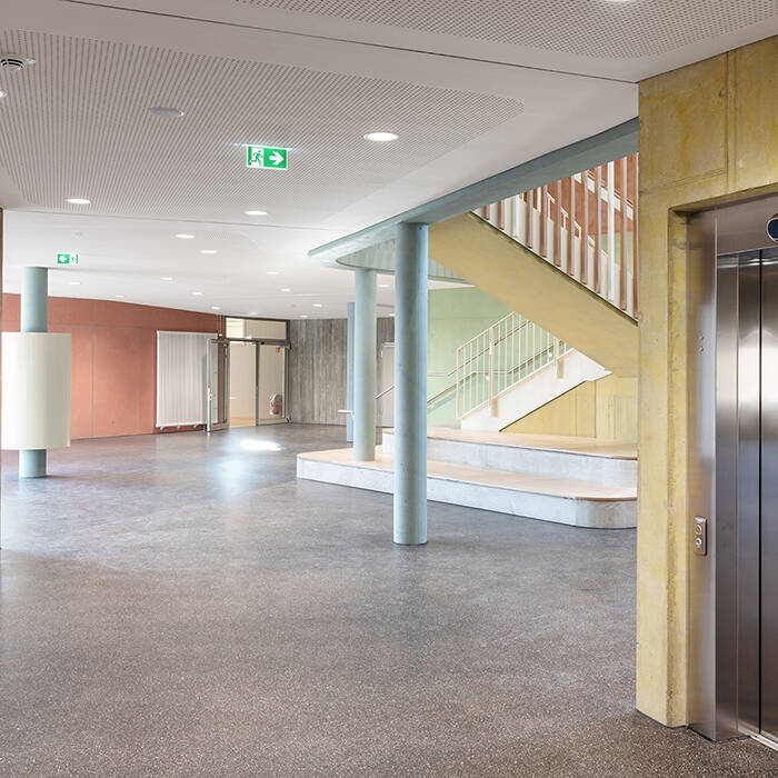 LB018_0073_15_700pixel