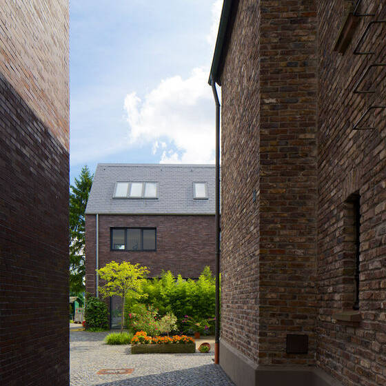 LHVH_W-11_10_700pixel