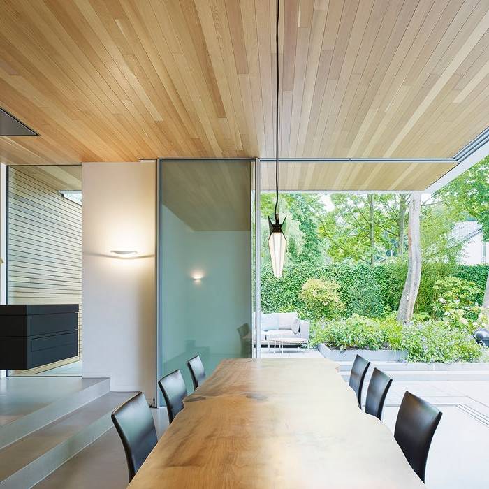 LR2737-02auf_15_700pixel