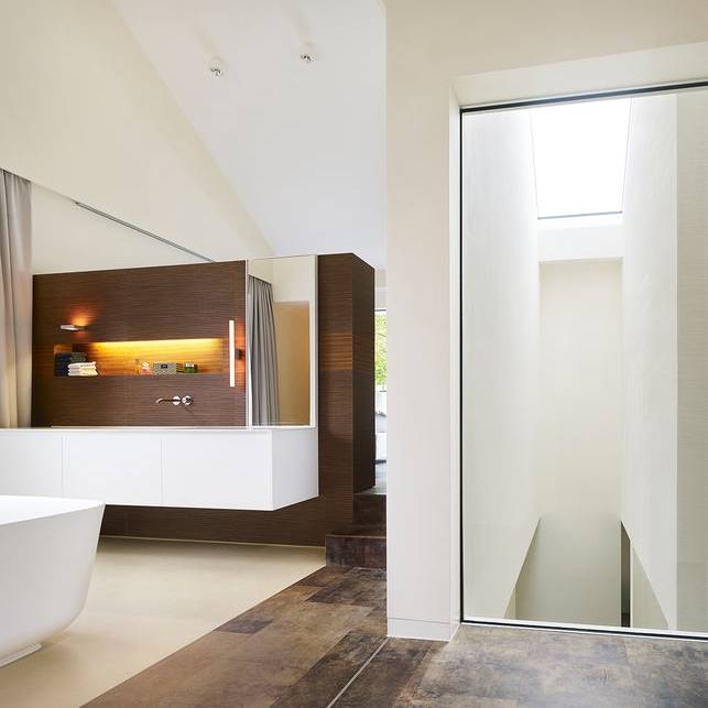 LR2737-11_10_700pixel