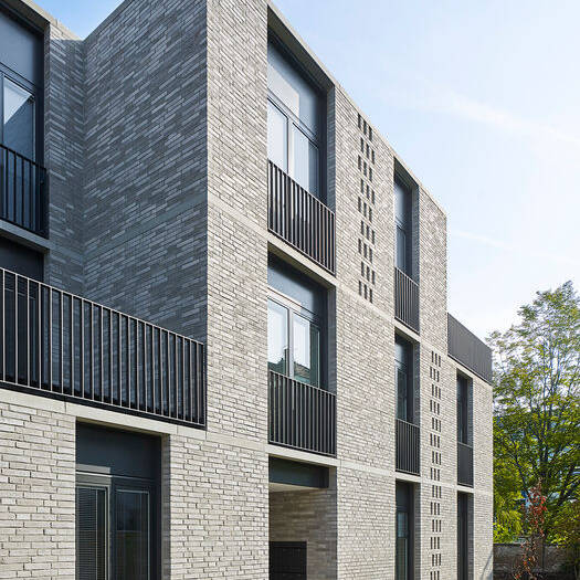 LR3109-01_10_700pixel