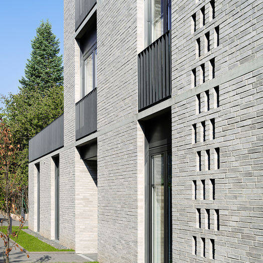 LR3109-03_10_700pixel