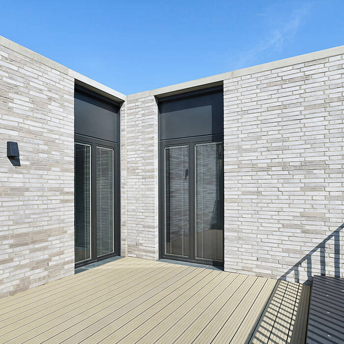 LR3109-04_10_700pixel