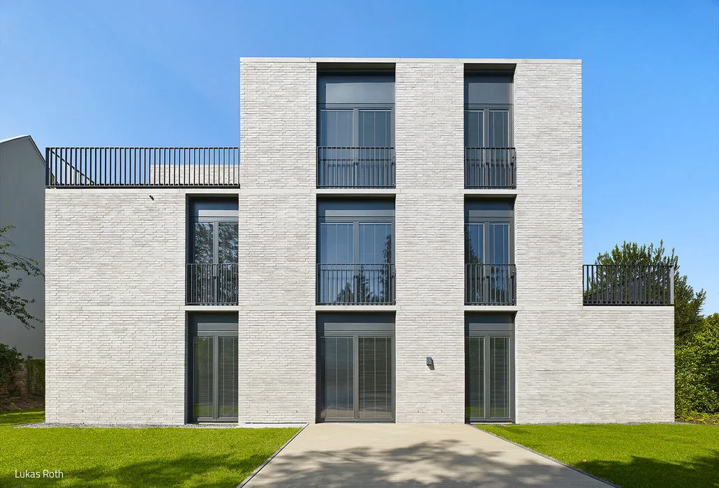 LR3109-05_15_700pixel