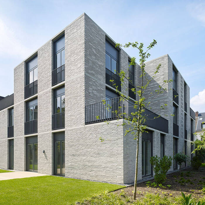 LR3109-12_15_700pixel