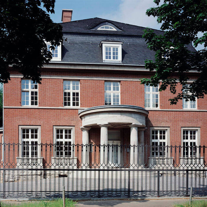 LR558-01_15_700pixel