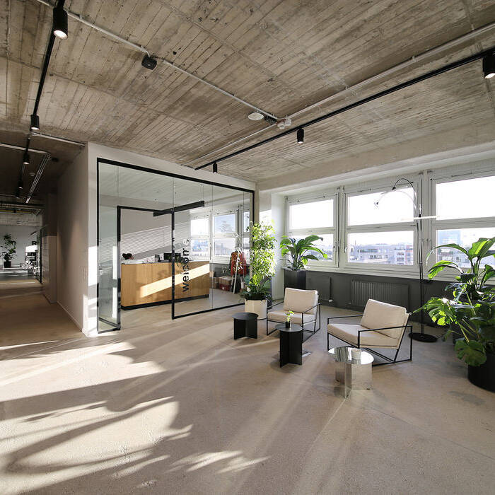 LU-T106-RCT-02_15_700pixel