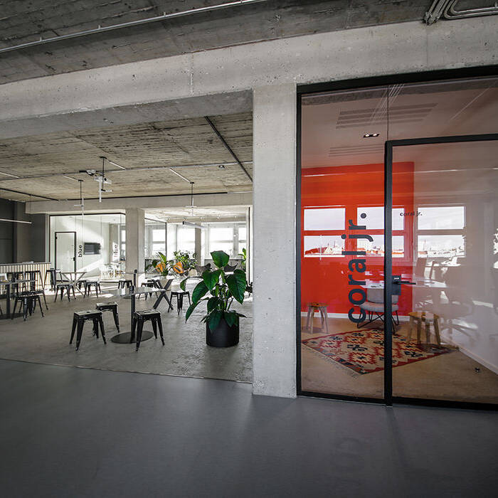 LU-T106-RCT-07_10_700pixel