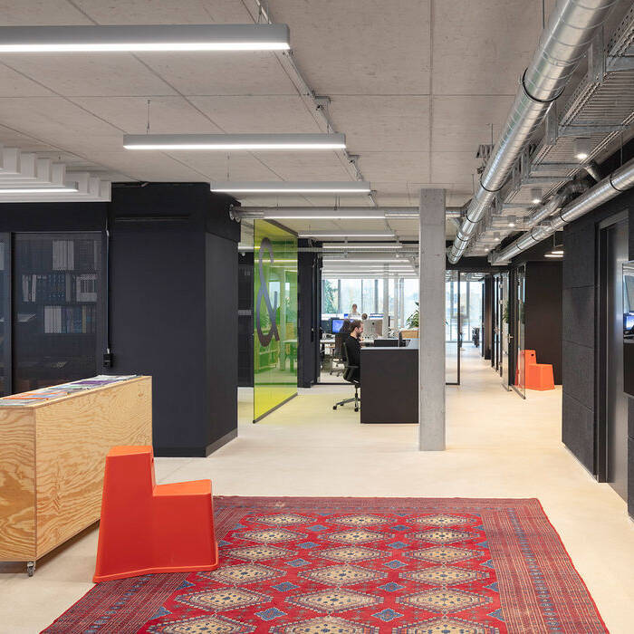 Lepel-Lepel-Bu-ro-Clouth-HGE9-Studio_15_700pixel