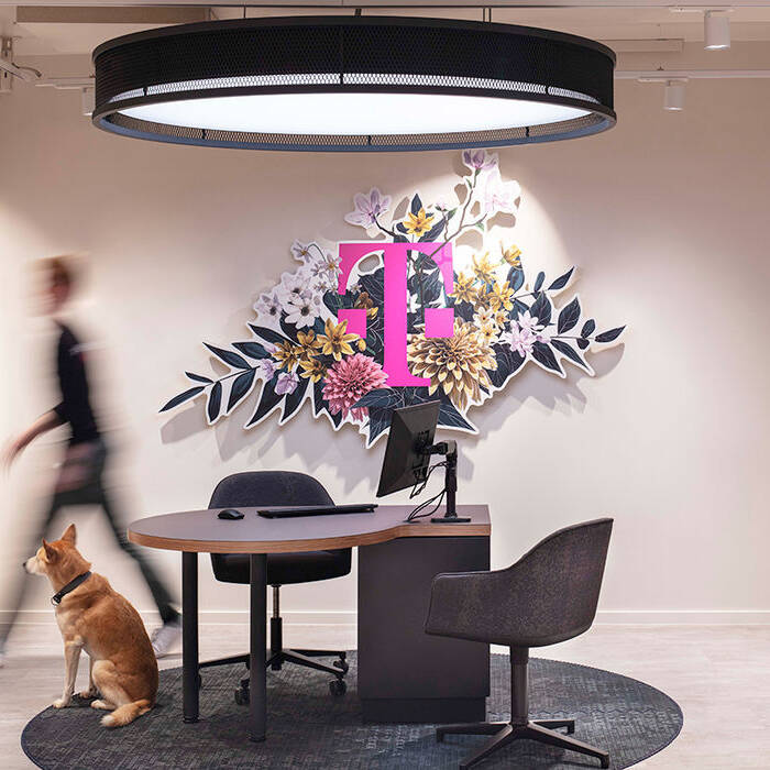 Lepel-Telekom-Flagship-Store-Ko-ln-2_10_700pixel