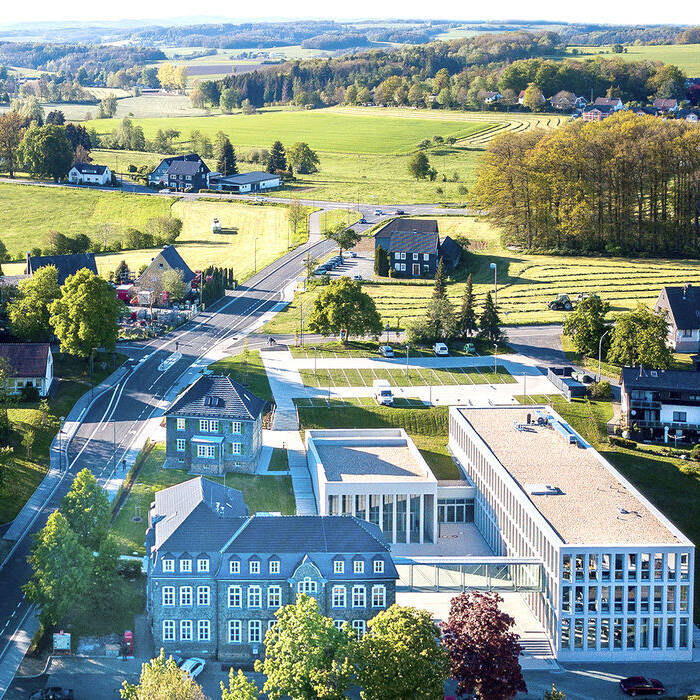 Luftbild-_Bu-rgerdorf-am-Alsberg_-_15_700pixel