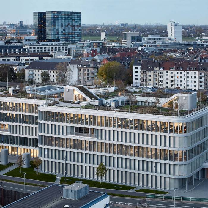 MIZAL102022-066_Auswahl_EE_15_700pixel